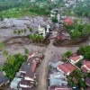 豪雨で土石流、28人死亡