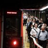 地下鉄、バスの利用者数は低迷 在宅勤務増「スウェットで働いている」