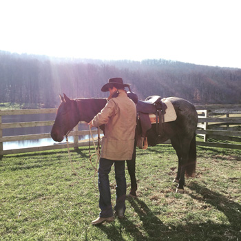 デザートにはキャラメルソースとミルククリームを詰めた温製クレープを