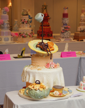 芸術的なケーキを鑑賞 The Ny Cake Show Daily Sun New York