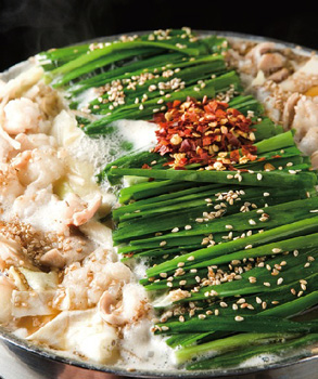 「博多もつ鍋(1人前17ドル)」※鍋メニューは全て2人前よりオーダー可