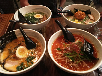 ついつい深夜に…。 〆のラーメンも種類豊富！