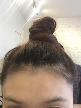 巻き付けた後に 根元を固定し、 横からUピンを差し込んで無造作風に。