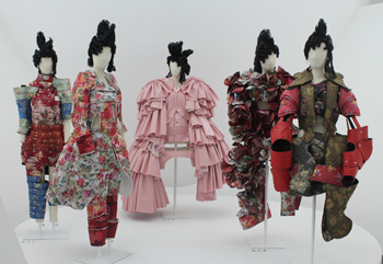 全て2016 ・17年秋冬コレクションより