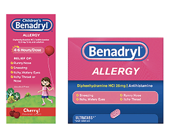 市販の抗ヒスタミン薬ベネドレル。 左は、子ども用のシロップ。右は大人用