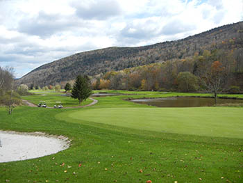 全米屈指のゴルフコースは大絶景