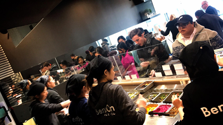 ミッドタウン店の BENTO on demand のカウンター