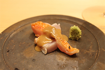 ６日間熟成させた金目鯛（千葉・銚子産）のたたきは肝じょうゆで