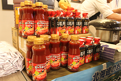 「十勝豚丼のたれ」などを紹介した北海道の株式会社ソラチ