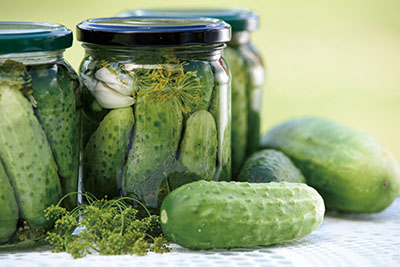 pickled_cucumbers_homemade_preserves_jars_eating_natural_food_eco_homemade_healthy_eating-573617.jpg!d