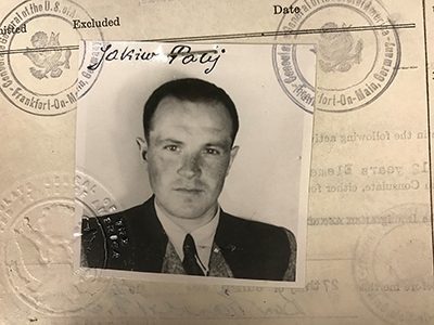 ヤキフ・パリー氏が1949年に取得した査証の写真 （写真提供：米司法省）
