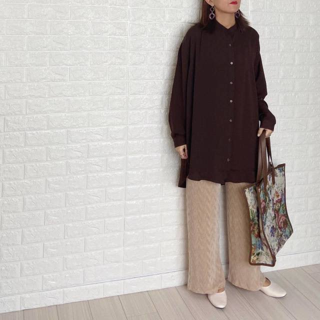 カンタンにおしゃれ見え ベロアパンツ ではじめる大人のシンプルコーデ Daily Sun New York