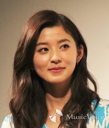 朝比奈彩 韓国メイクに初挑戦も 衝撃的難しさ Daily Sun New York