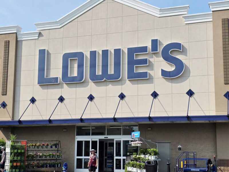 アメリカのホームセンター「Lowe’s」で子ども向け無料DIYイベント、作って持ち帰れる注目のワークショップ