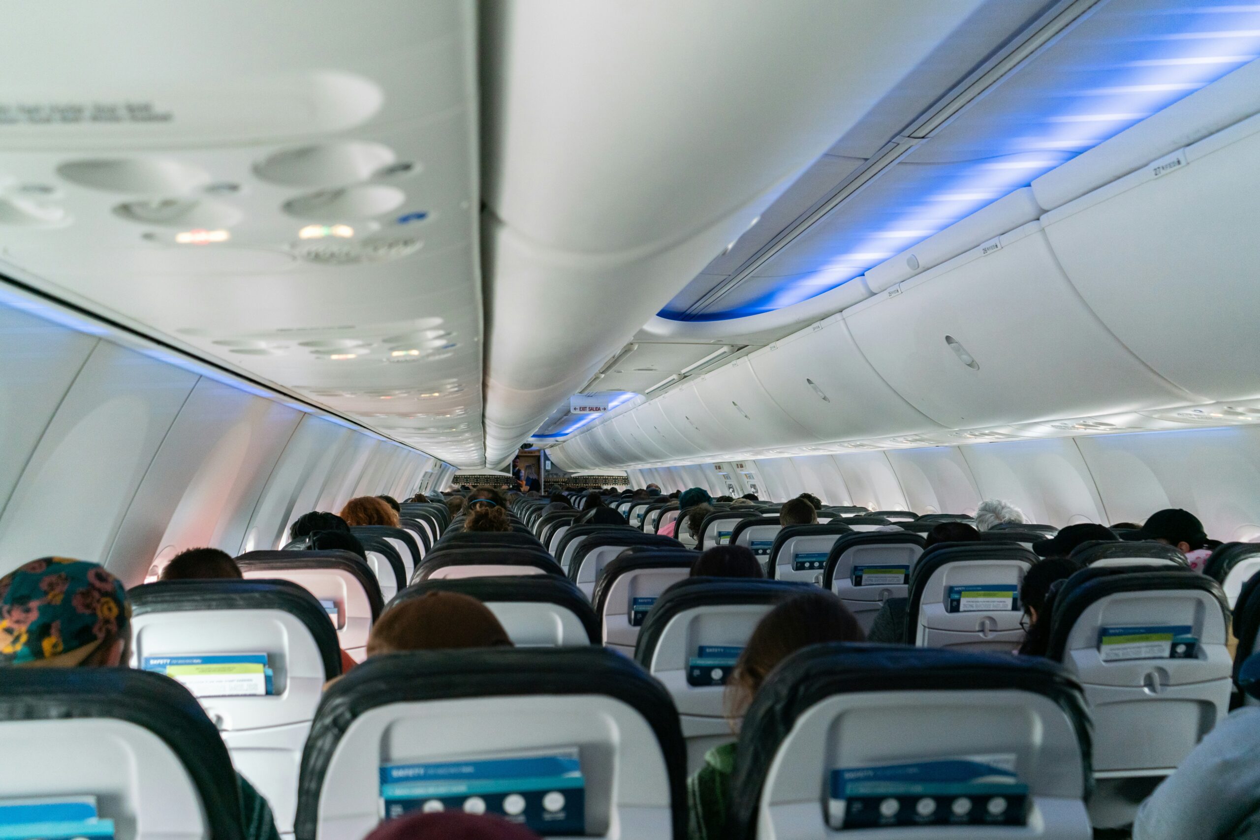 飛行機が3時間以上遅れたら返金される? 知らないと損する航空会社のルール