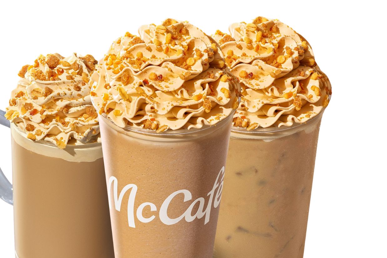 マクドナルドに秋の味覚が到来、“キャラメルアップルパイ”の新作フラッペ登場