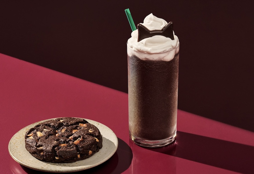 スターバックスの「黒猫フラペチーノ」がついに発売、ハロウィン限定の新作がかわいすぎる